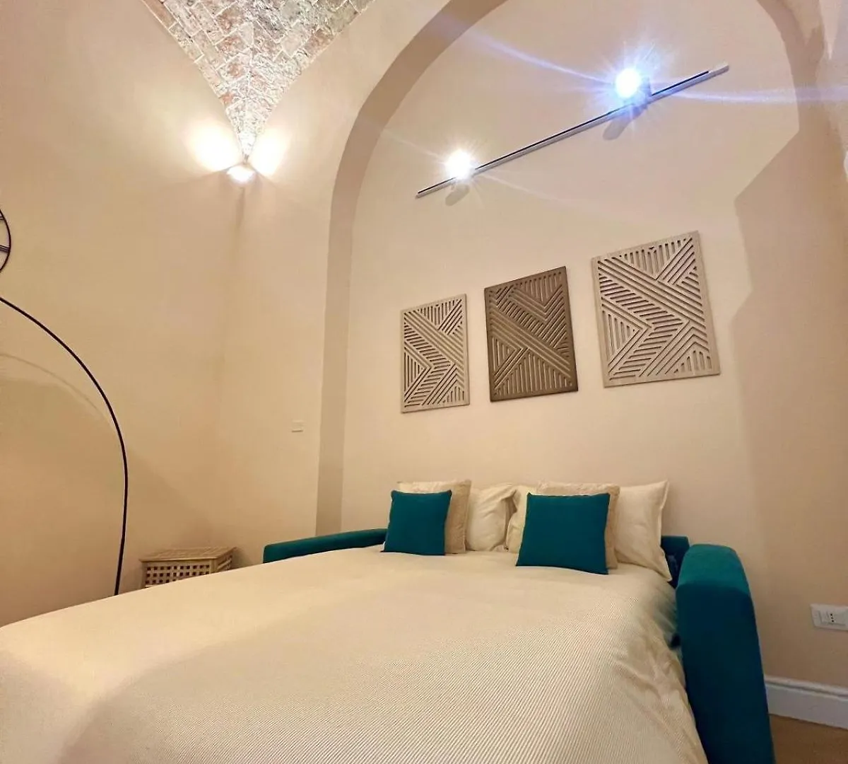 Friends House Napoli Bed & Breakfast 0*, Naples